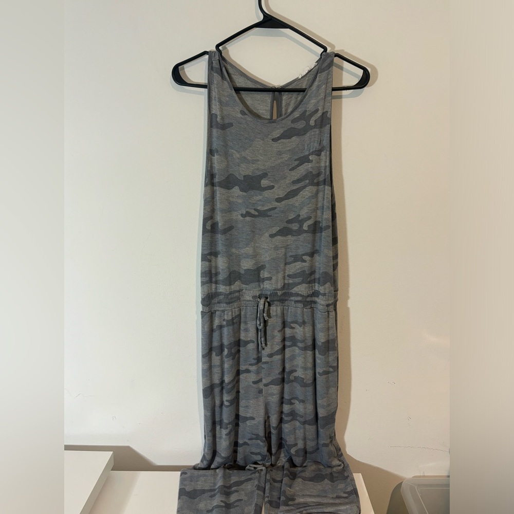 Antistar Large Camo Sleeveless Scoop Neck Jumpsuit Drawstring Pockets Casual